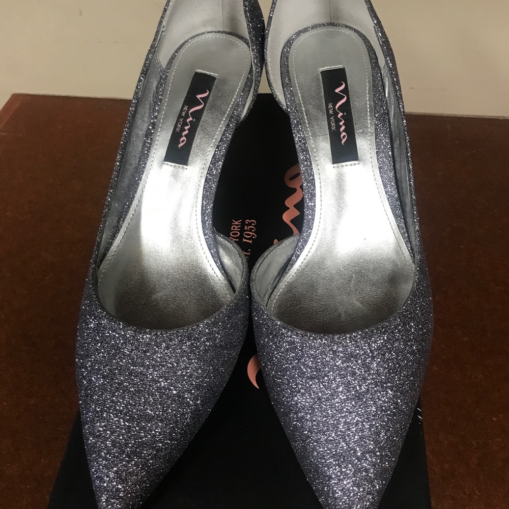 Nina size 7.5 Gunmetal Sparkle shoes